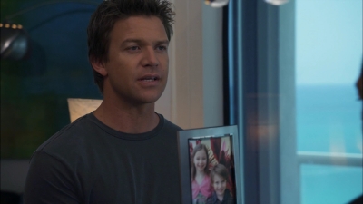The_Glades_S01E05_mkv0131.jpg