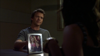 The_Glades_S01E05_mkv0264.jpg