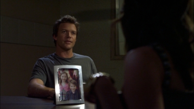 The_Glades_S01E05_mkv0265.jpg