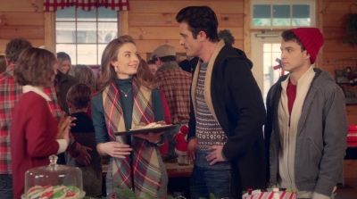 A_Taste_Of_Christmas_mp46130.jpg