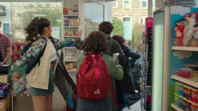 A_Good_Girls_Guide_to_Murder_S01E01_mkv0205.jpg