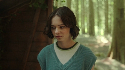 A_Good_Girls_Guide_to_Murder_S01E01_mkv0816.jpg
