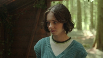 A_Good_Girls_Guide_to_Murder_S01E01_mkv0817.jpg