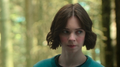 A_Good_Girls_Guide_to_Murder_S01E01_mkv0898.jpg