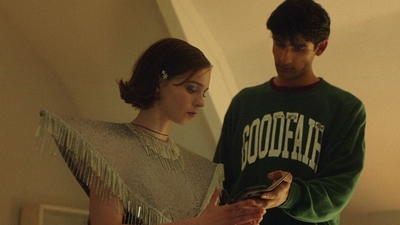A_Good_Girls_Guide_to_Murder_S01E01_mkv2208.jpg