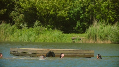 A_Good_Girls_Guide_to_Murder_S01E02_mkv3550.jpg