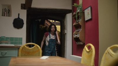 A_Good_Girls_Guide_to_Murder_S01E02_mkv4115.jpg