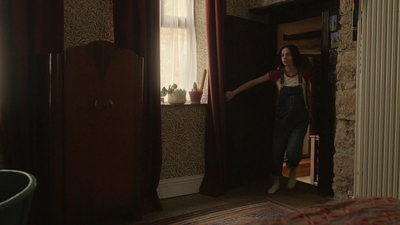 A_Good_Girls_Guide_to_Murder_S01E02_mkv4139.jpg