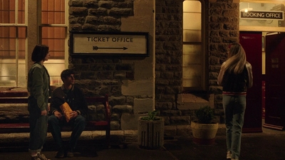 A_Good_Girls_Guide_to_Murder_S01E02_mkv4376.jpg