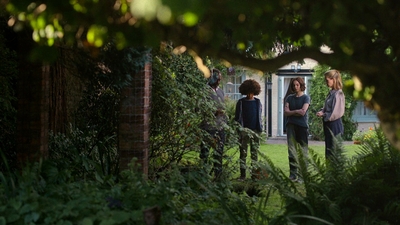 A_Good_Girls_Guide_to_Murder_S01E05_mkv4042.jpg